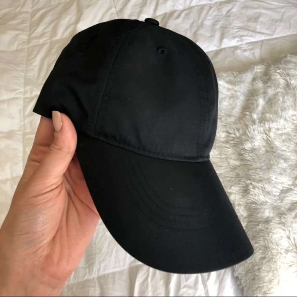 Nike black hat